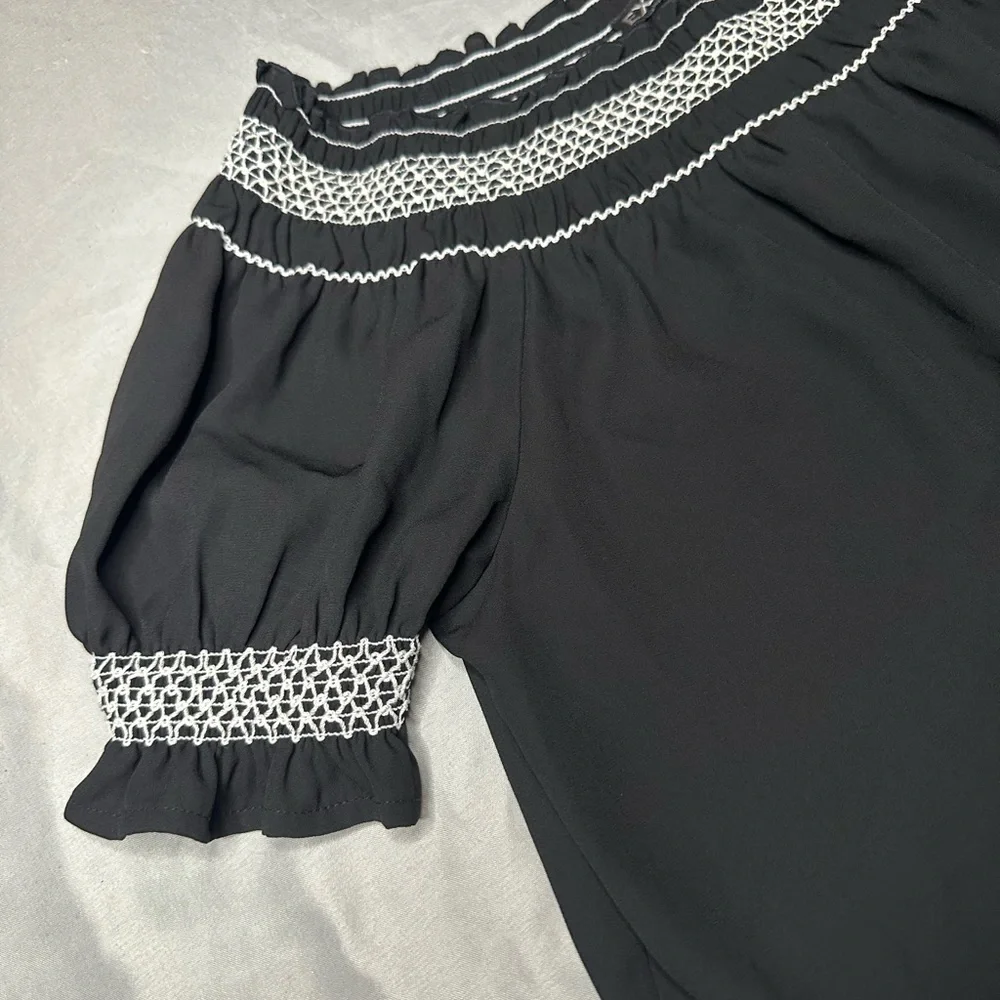 Express Short Sleeved Light-Weight Blouse in Black with White Detailing Medium - Picture 4 of 8